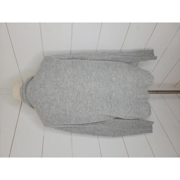 American Eagle Outfitters medium gray 1/4 zip sweater - Picture 2 of 5